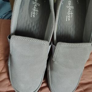 Clarks Men’s Light Gray Suede Slip-On Loafers